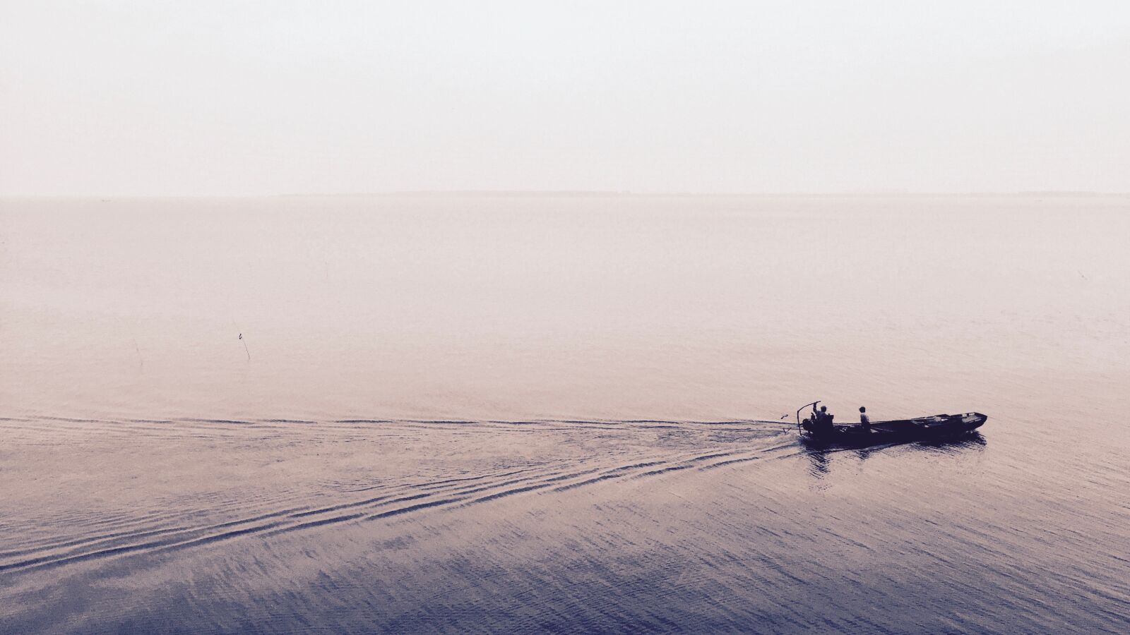 Apple iPhone 6 sample photo. Beach, boat, dawn photography