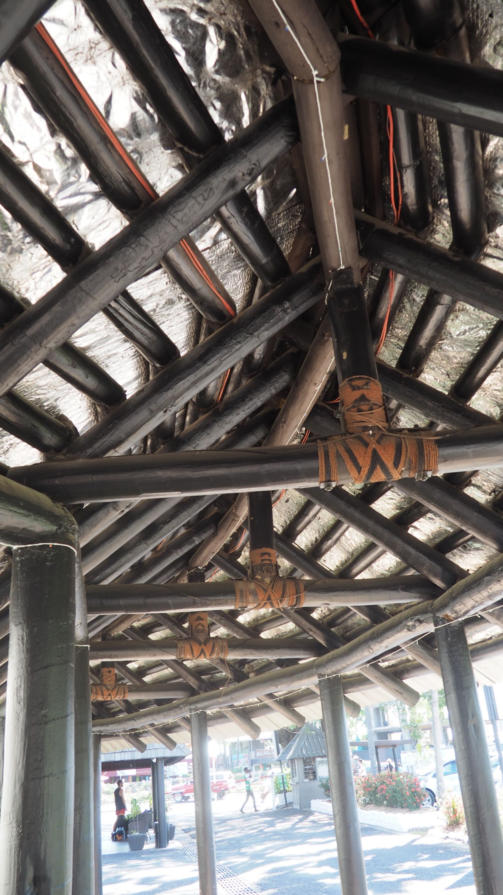 Olympus OM-D E-M10 sample photo. Fiji, architecture, wood photography