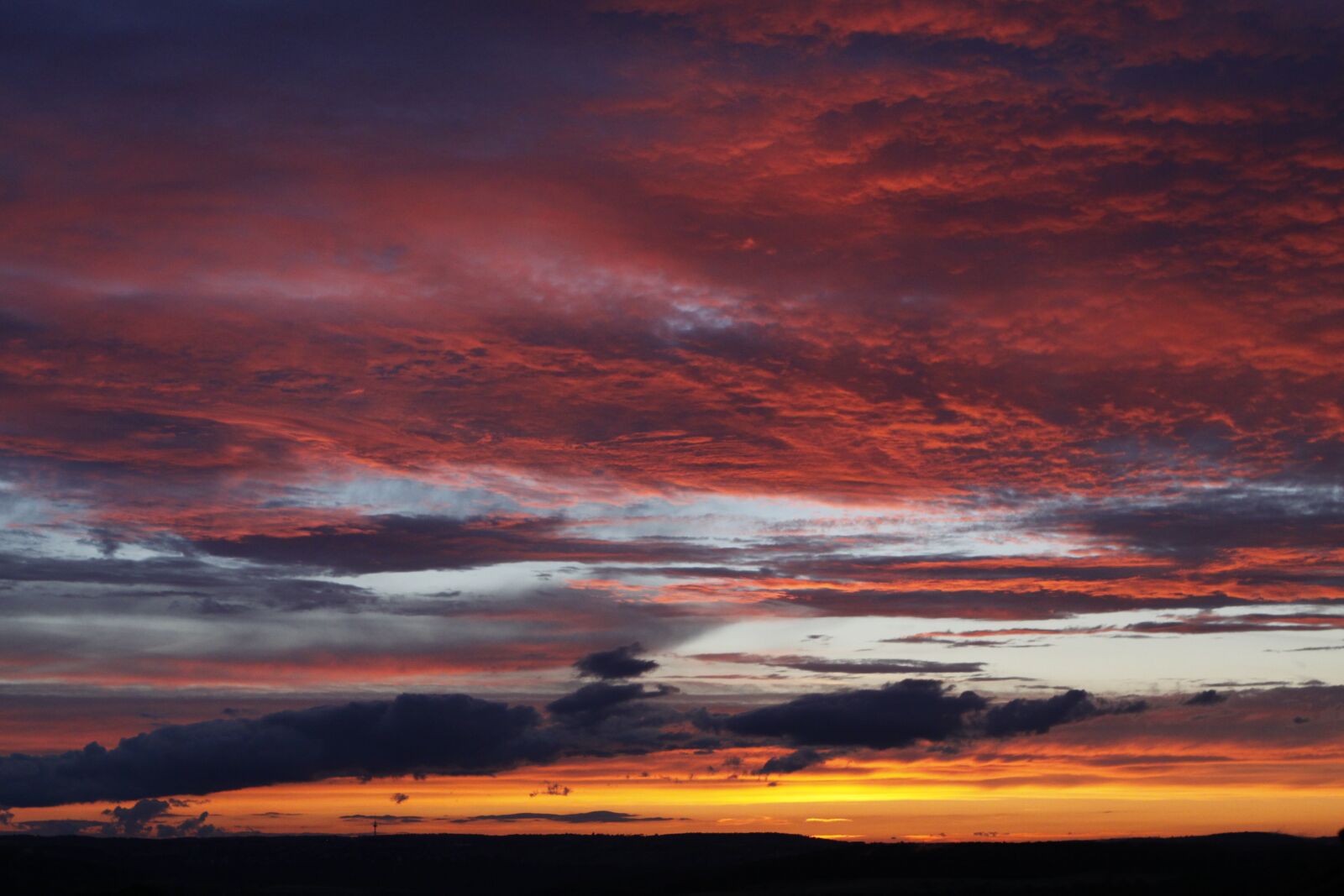 Canon EOS 50D sample photo. Sunset, dramatic, clouds photography