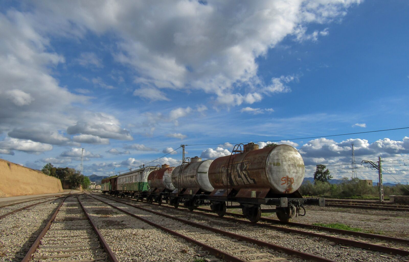 Canon PowerShot SX410 IS sample photo. Railway, railway line, race photography