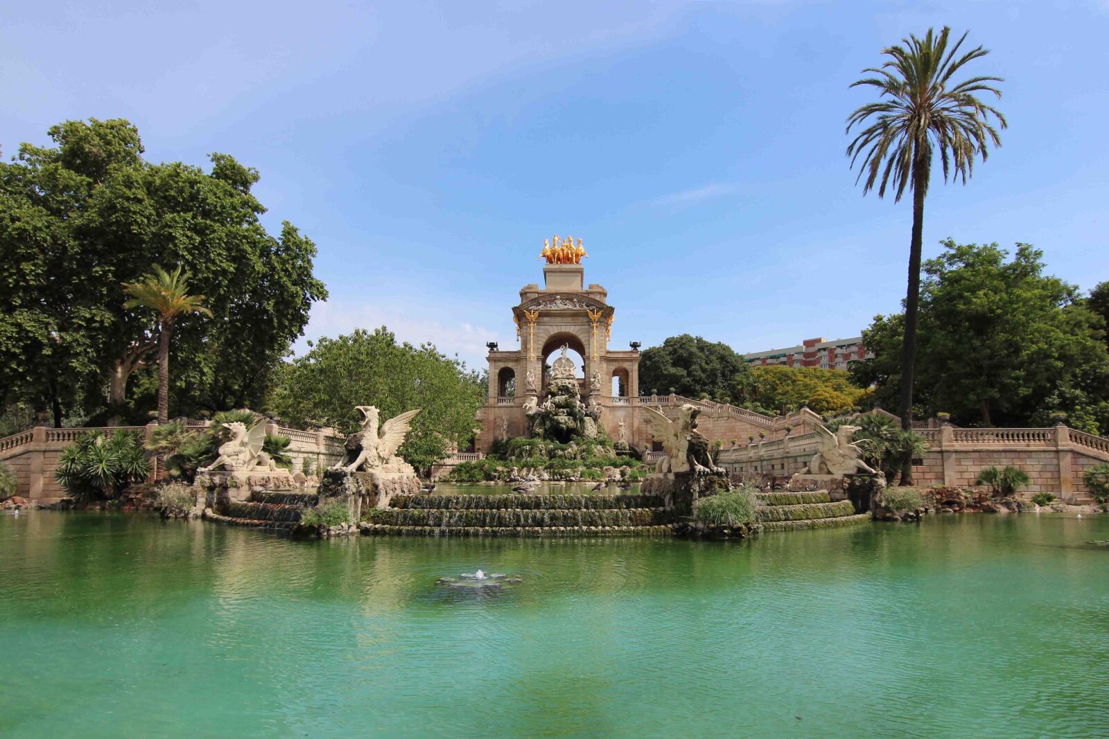 Canon EOS 600D (Rebel EOS T3i / EOS Kiss X5) sample photo. Parc de la ciutadella photography