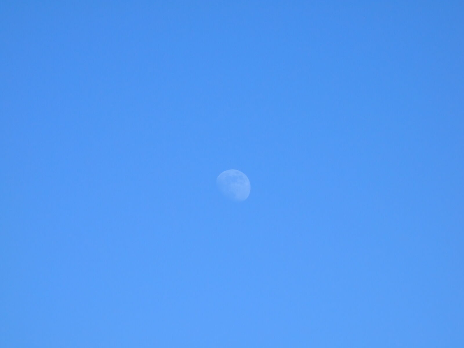 Fujifilm FinePix S6500fd sample photo. Blue, blue, sky, mood photography