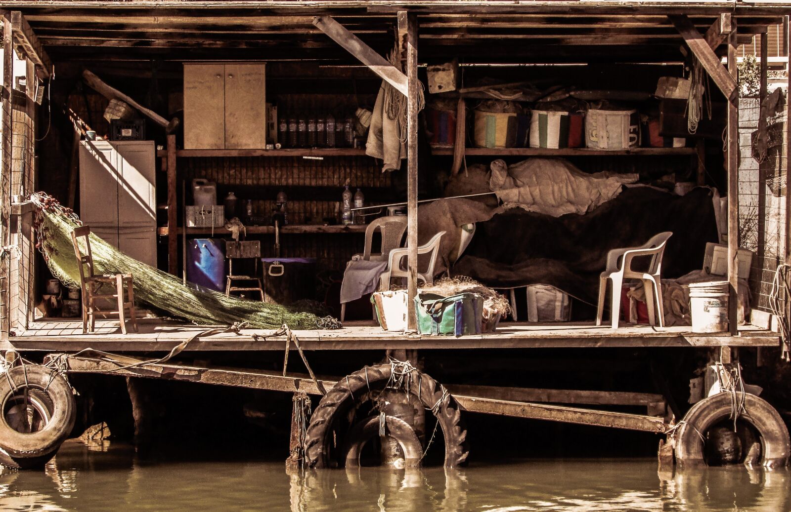 Canon PowerShot SX400 IS sample photo. Fisherman's hut, wooden, makeshift photography