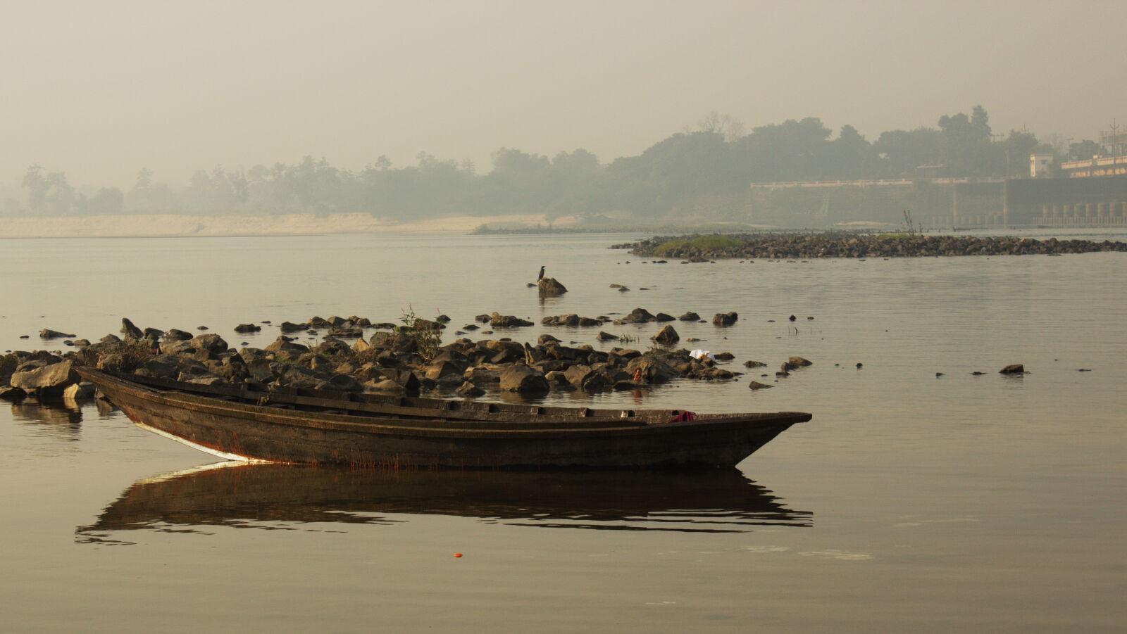Canon EOS 600D (Rebel EOS T3i / EOS Kiss X5) sample photo. Boat, river photography