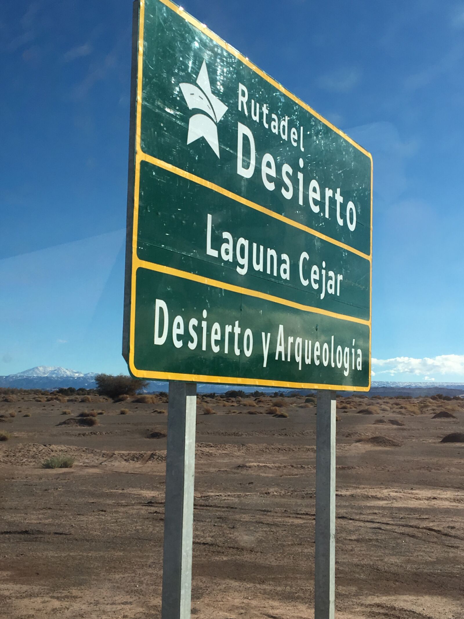 iPhone 6s back camera 4.15mm f/2.2 sample photo. Desert route, lagoon, desert photography