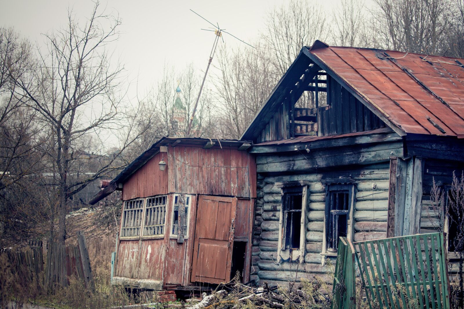 Canon EOS 5D Mark II sample photo. Village, outskirts, fire photography