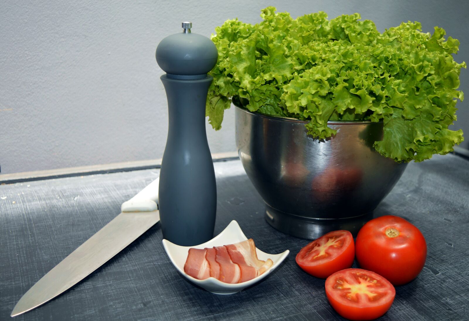 Nikon D3200 sample photo. Tomato, lettuce, legumes photography