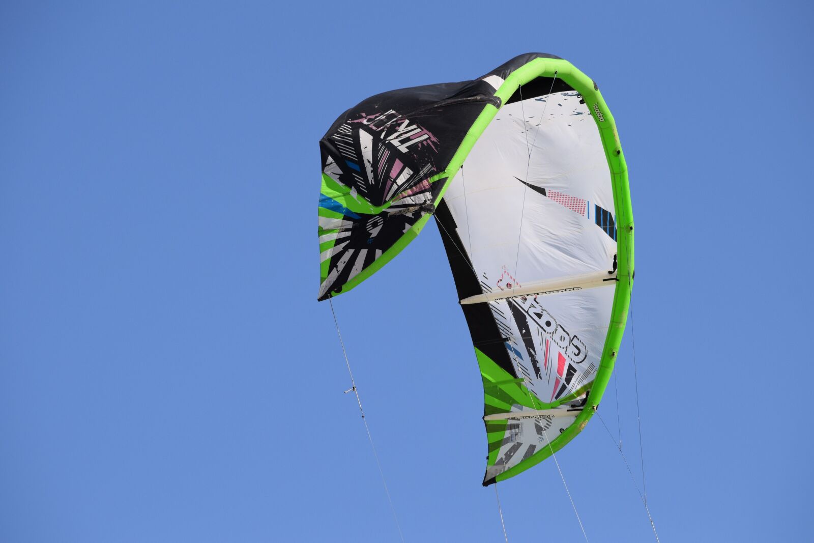 Nikon D3300 sample photo. Kitesurfing, parachute, sky photography