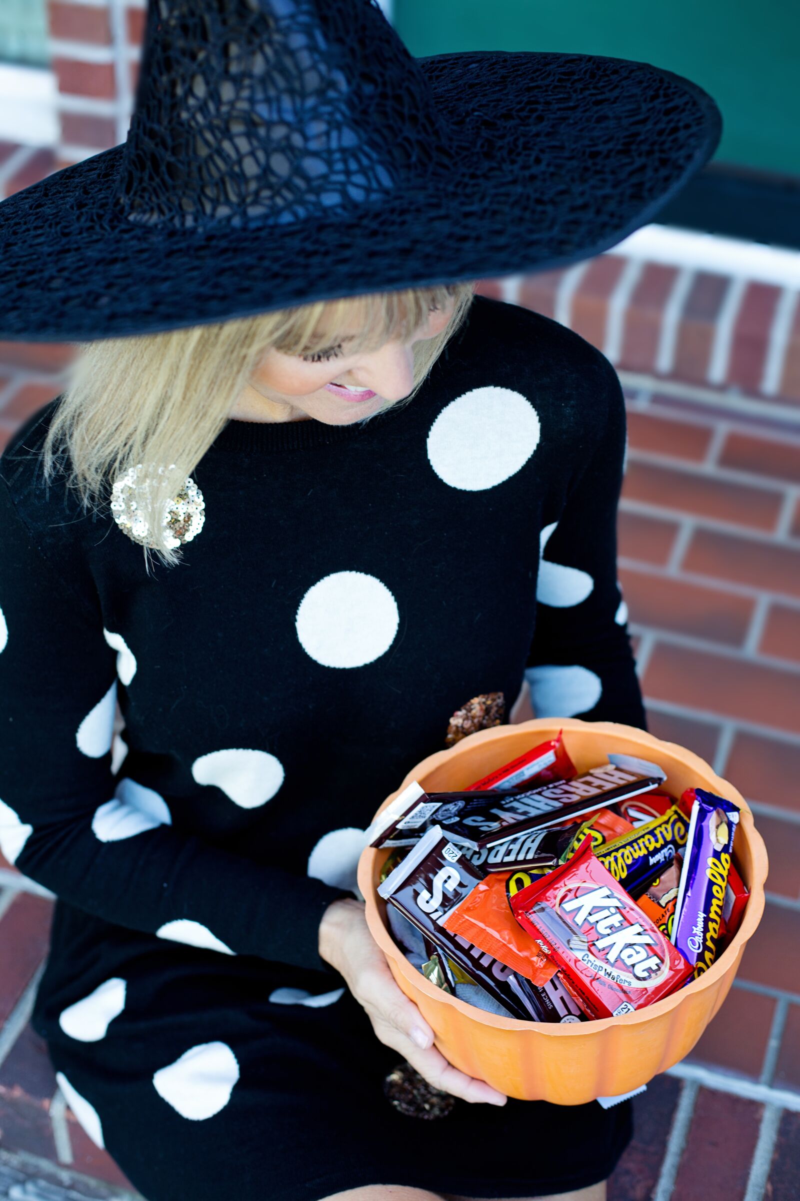 Canon EF 50mm F1.4 USM sample photo. Halloween, candy, trick-or-treat photography