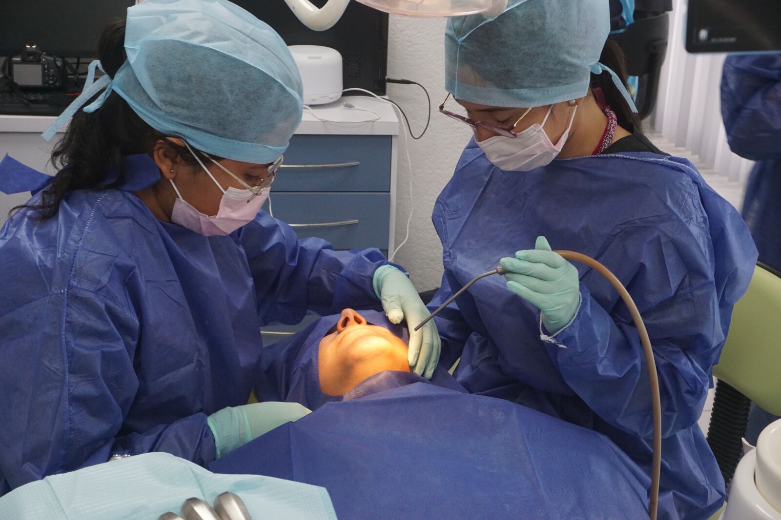 Sony a6000 sample photo. Dental, diente, consulta dental photography