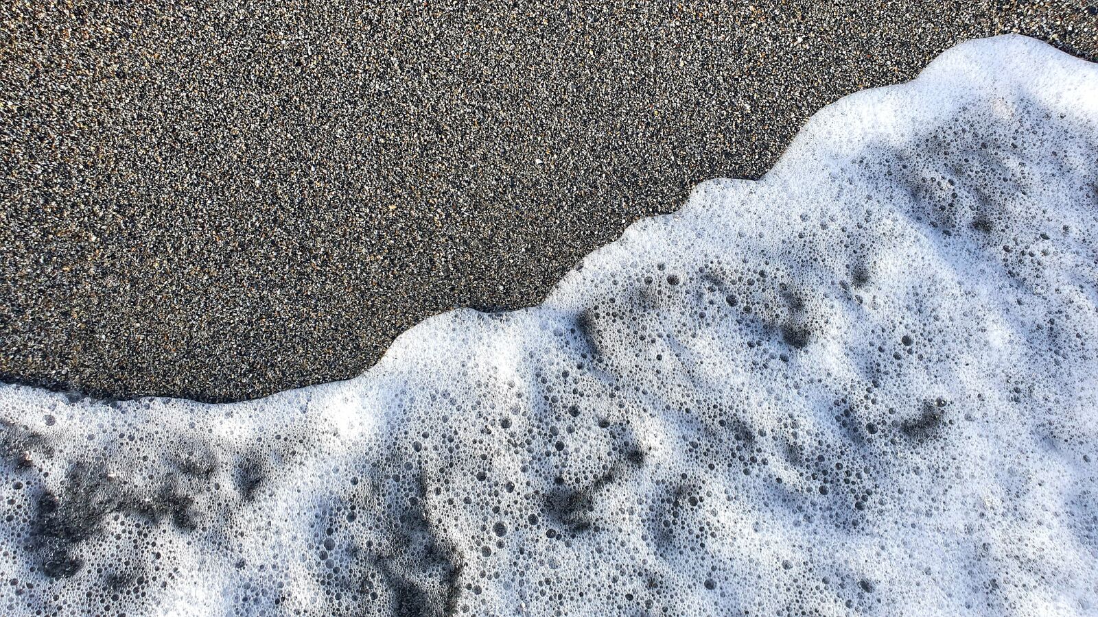 Samsung Galaxy S10e sample photo. Wave, marine, beach photography