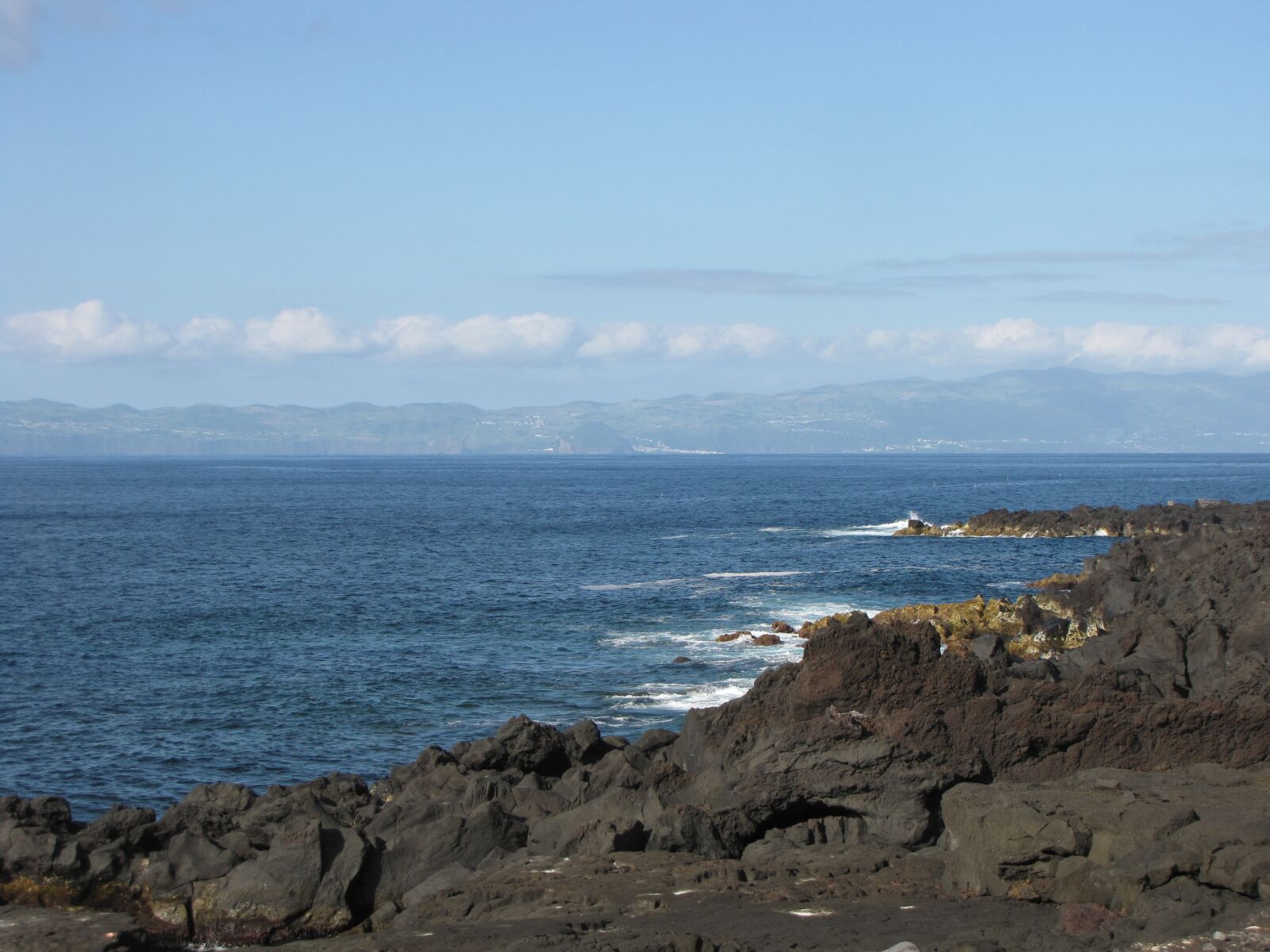 Canon PowerShot SX10 IS sample photo. Coast, sea, rocky co photography