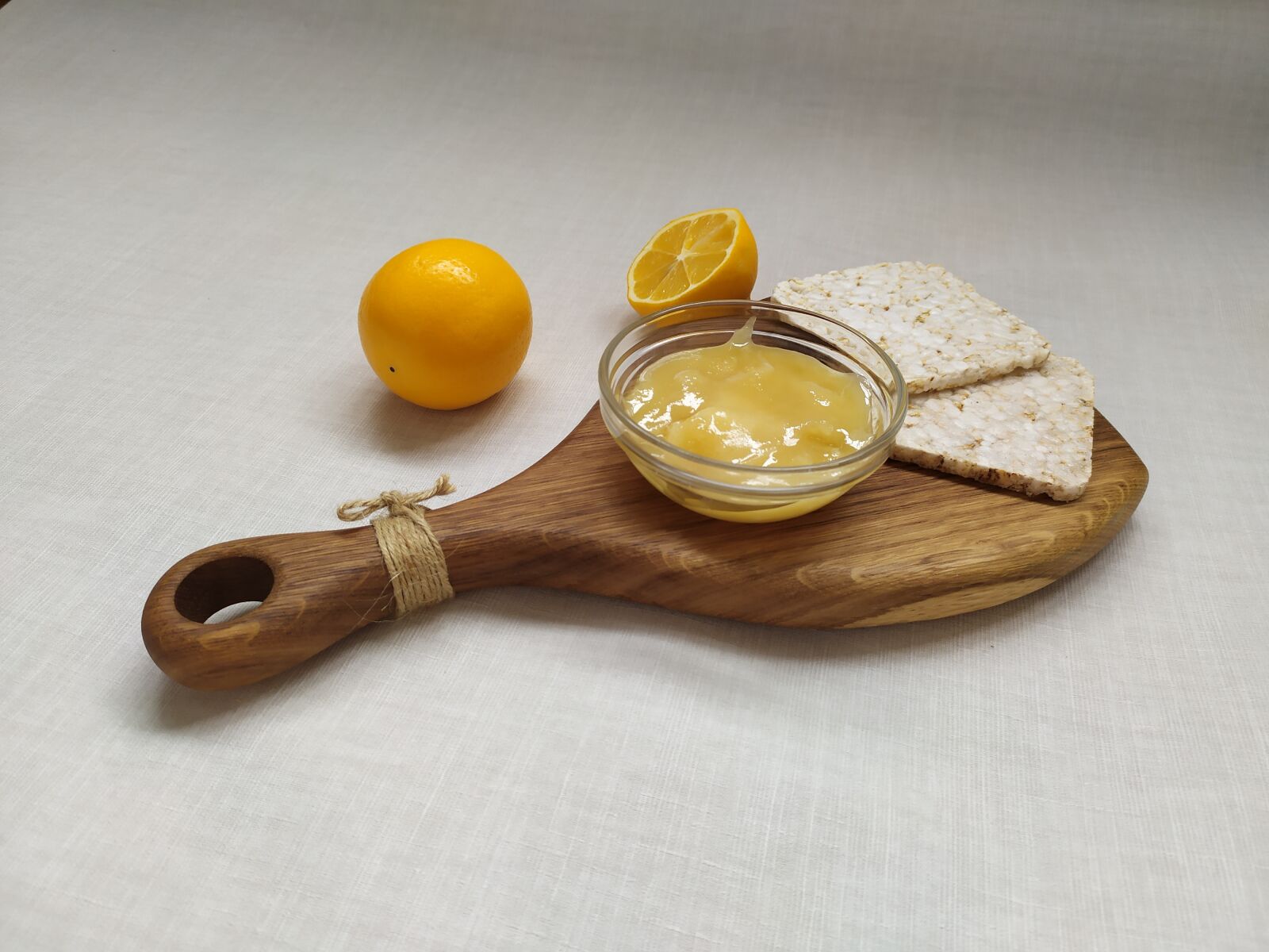 Xiaomi Redmi Note 7 sample photo. Lemon, honey, yellow photography