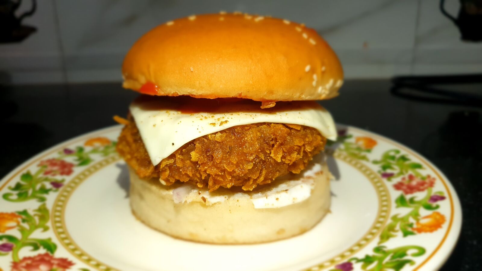 Samsung Galaxy S9 sample photo. Burger, cheeseburger, tasty food photography