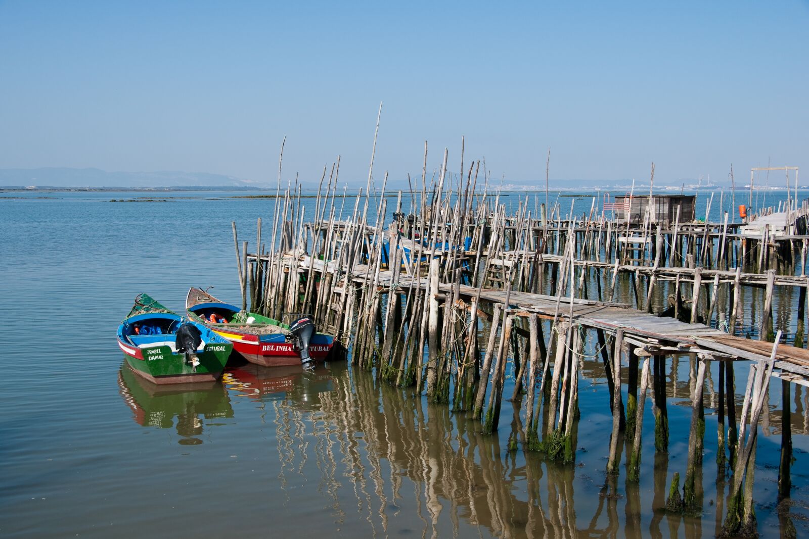 Sony Alpha DSLR-A700 sample photo. Pontoon, river, local photography