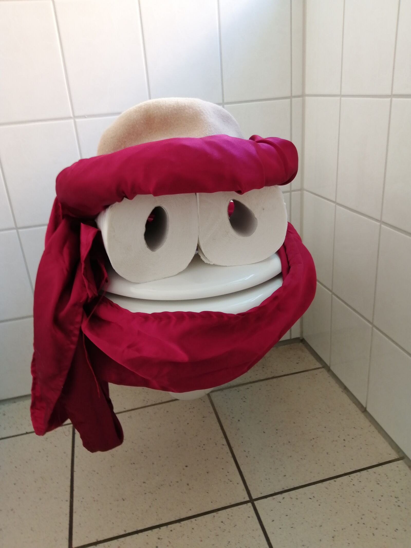HUAWEI P SMART 2019 sample photo. Loo, toilet paper, toilet photography
