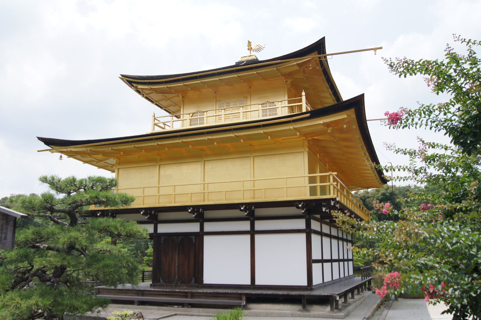 Sony SLT-A33 sample photo. Japan, golden pagoda, buddhism photography