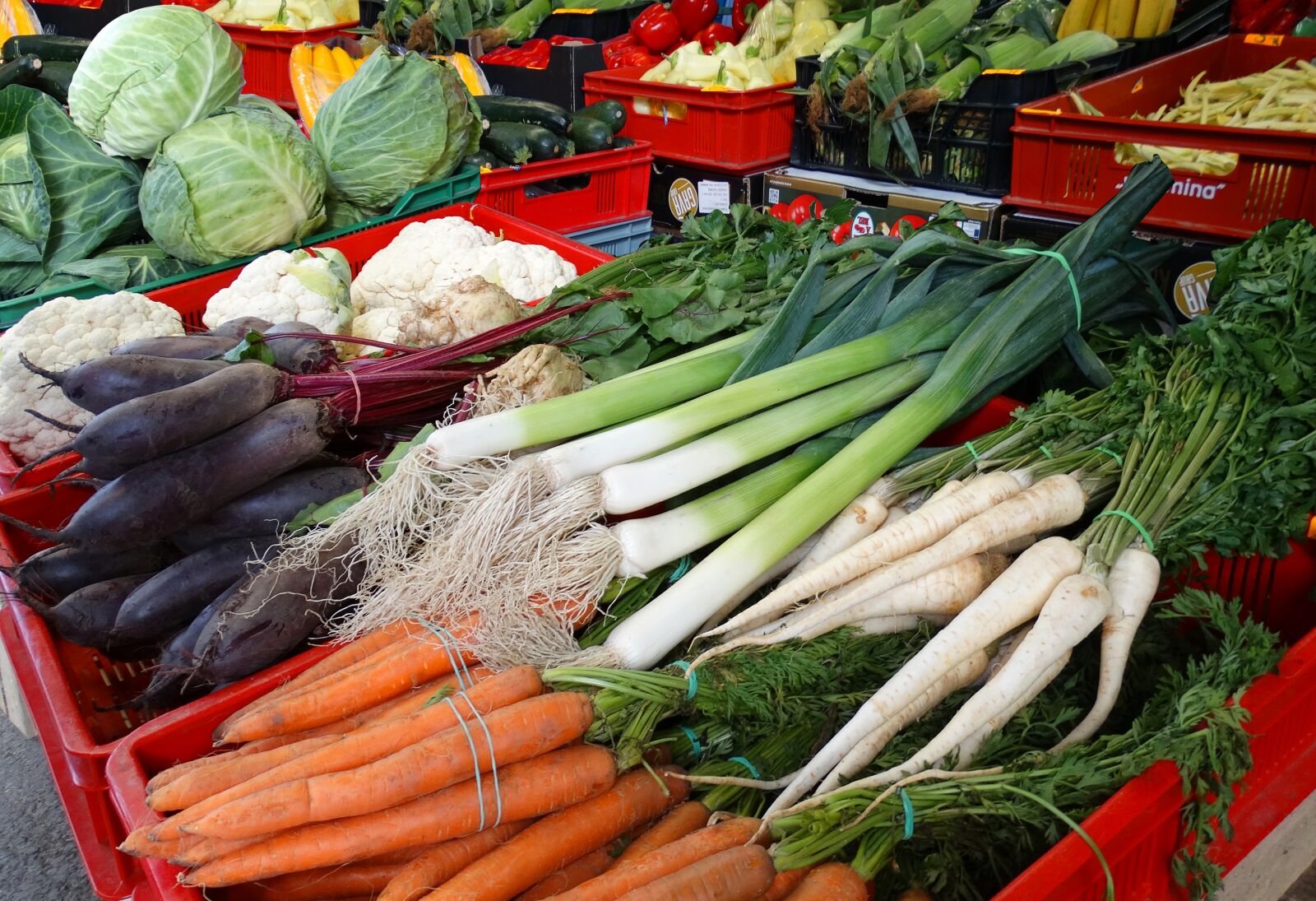 Sony Cyber-shot DSC-HX300 sample photo. Vegetables, market, a vegetable photography