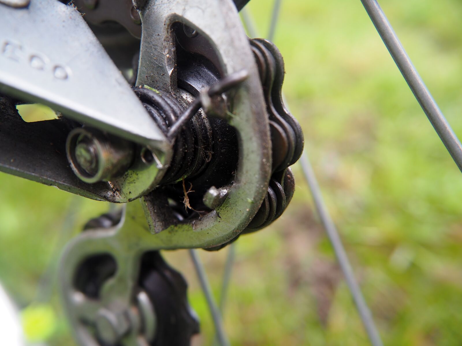 Olympus OM-D E-M10 sample photo. Bike, chain, wheel photography