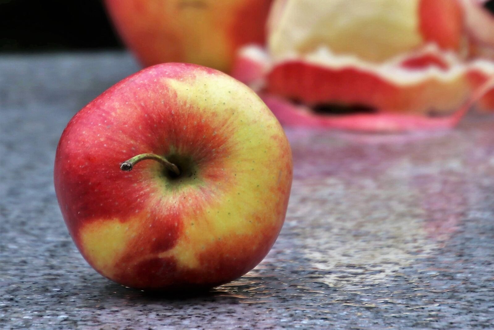 Canon EOS 80D sample photo. Apple, healthy, vitamin photography