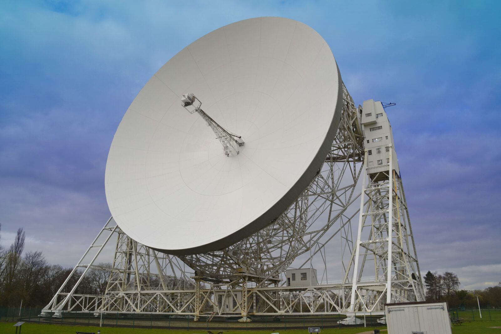 Nikon D3100 sample photo. Satellite dish, telescope, space photography