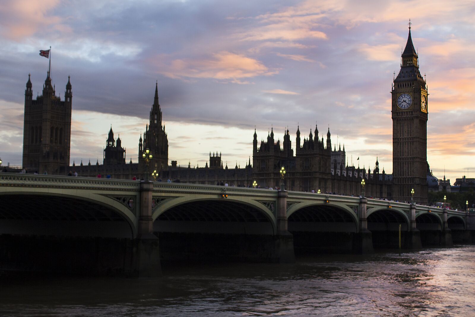 Canon EOS 550D (EOS Rebel T2i / EOS Kiss X4) sample photo. London, architecture, bridge photography
