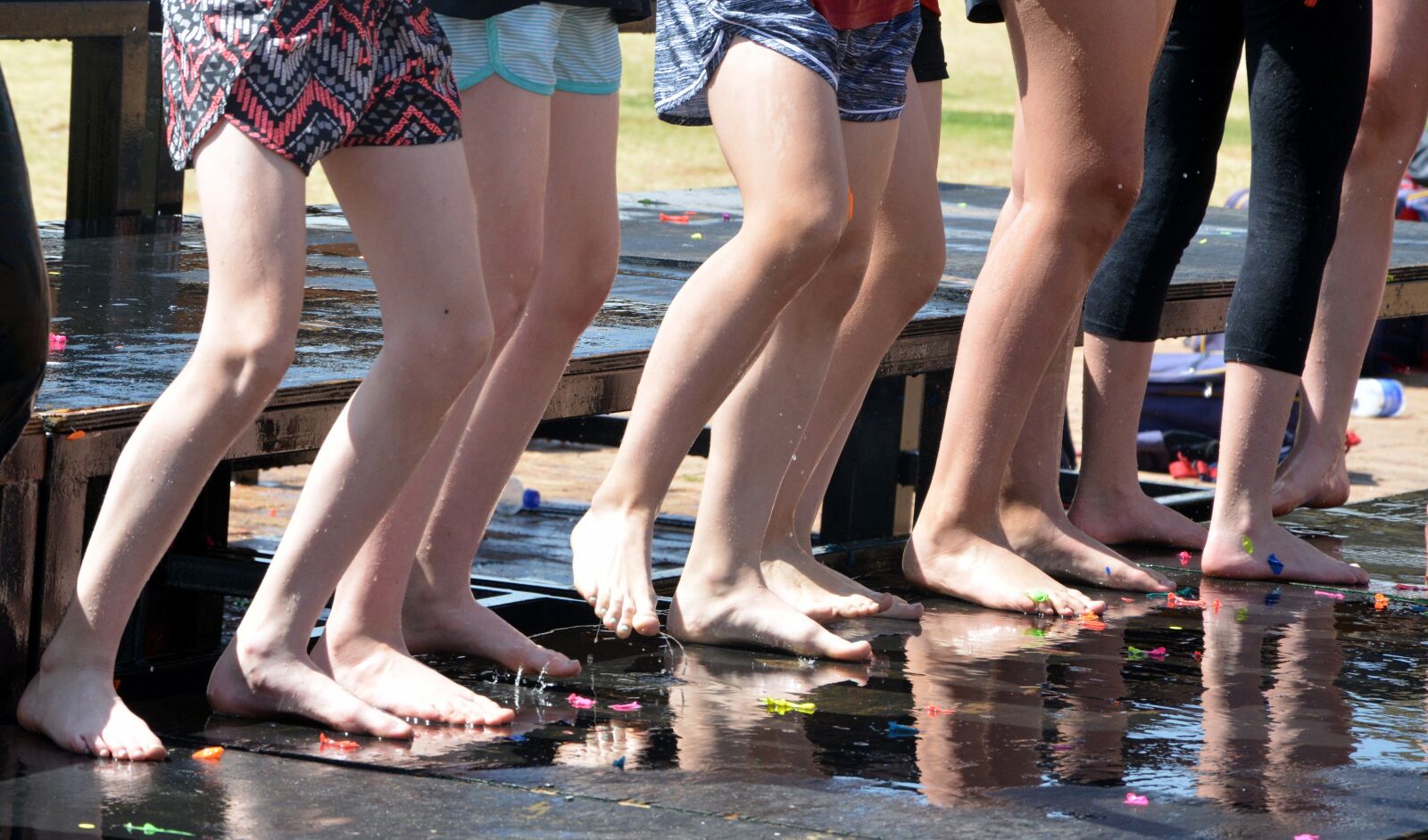 Nikon D5200 sample photo. Playing, bare foot, fun photography