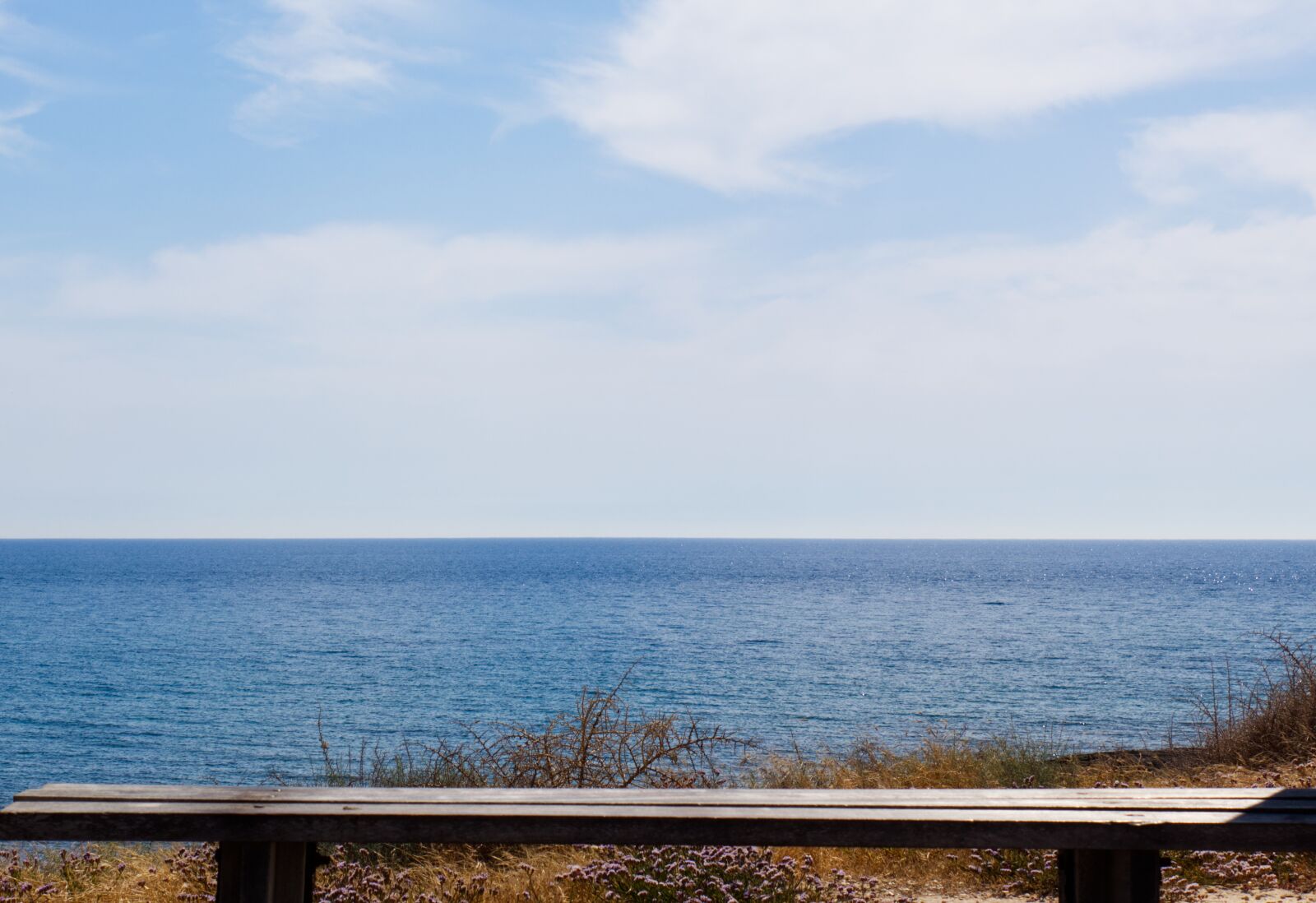 Canon EOS 1300D (EOS Rebel T6 / EOS Kiss X80) sample photo. Bench, sea, seascape photography