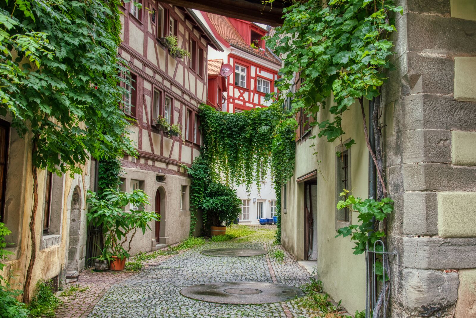 Nikon D750 sample photo. Meersburg, downtown, building photography