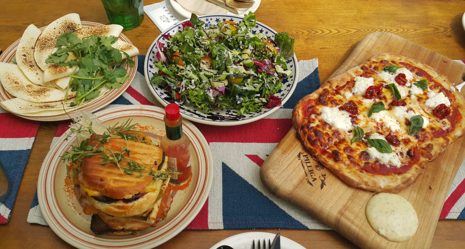 Samsung Galaxy Note4 sample photo. Food, sandwich, dining photography