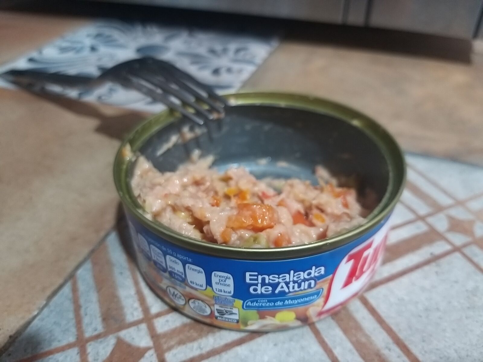Samsung Galaxy A9 (2018) sample photo. Food, tuna, can photography