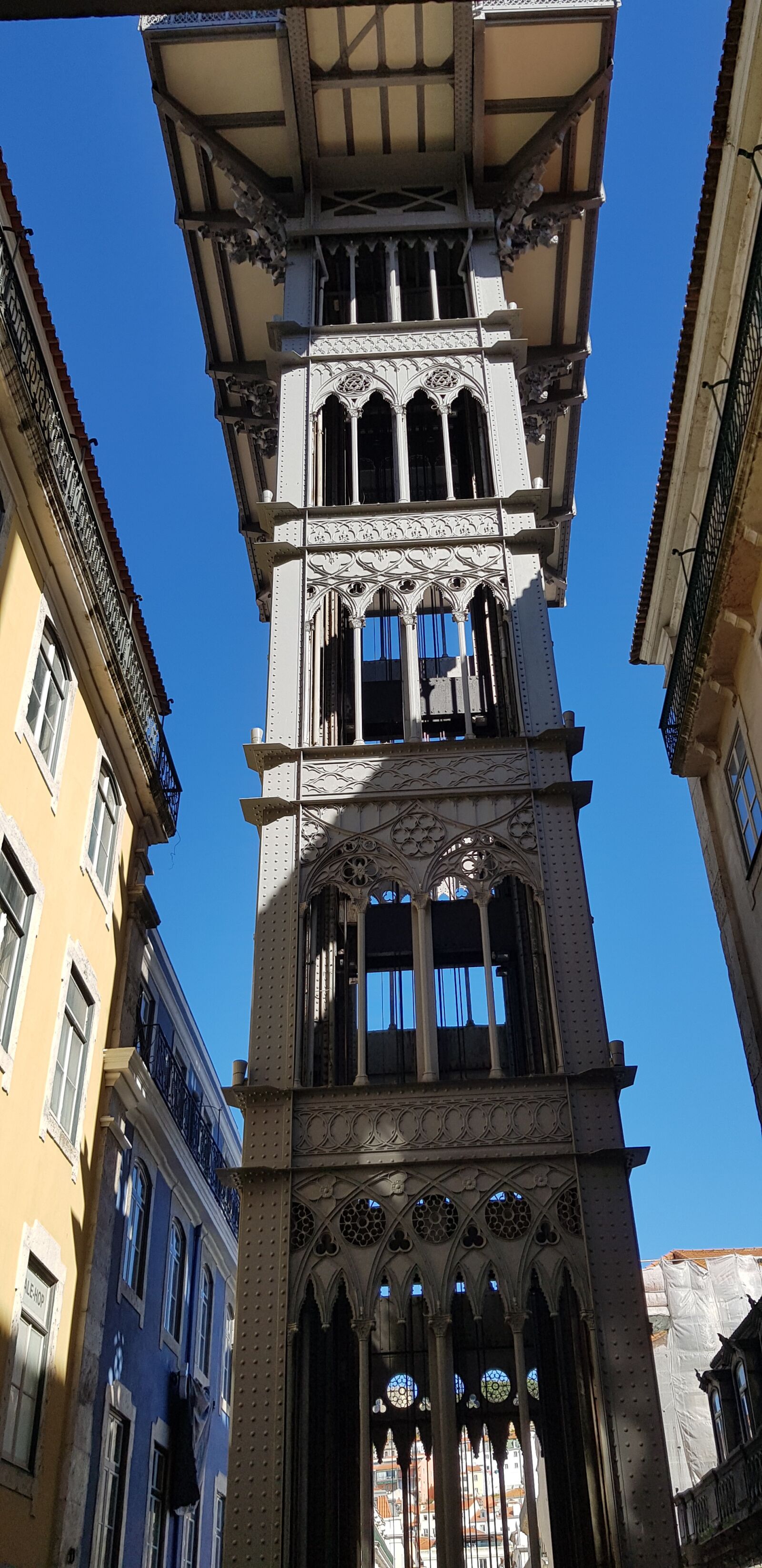 Samsung Galaxy S8 sample photo. Elevator, lisbon, city photography