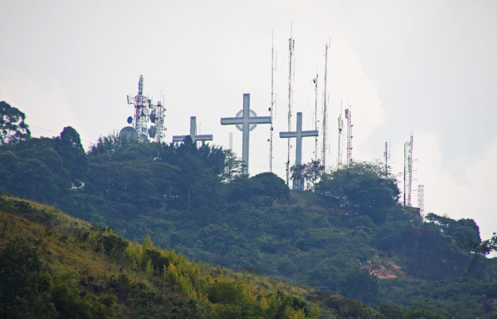 Canon EOS 7D Mark II sample photo. Christ, crosses, mountain, pray photography