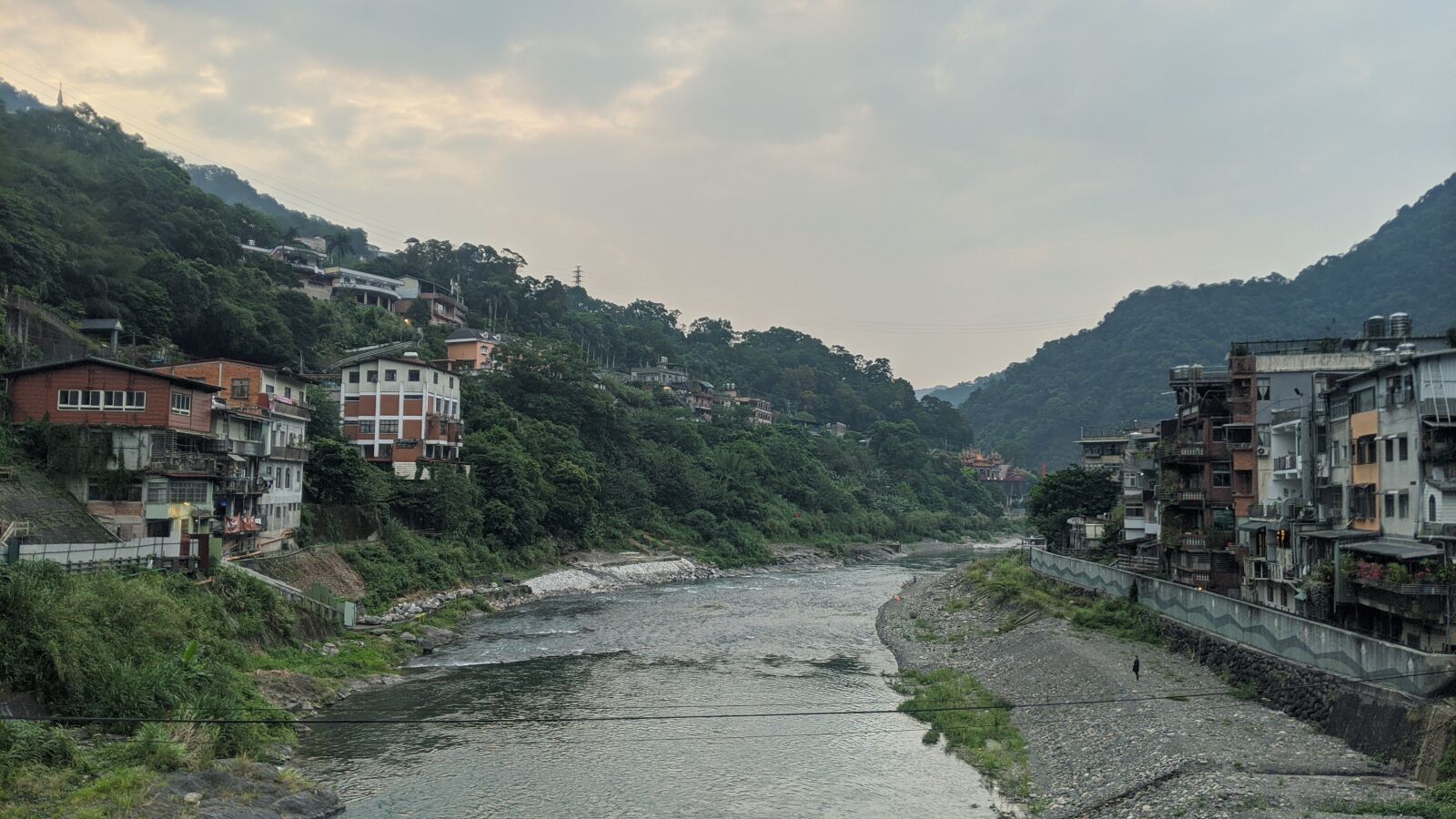 Google Pixel 3 sample photo. River, buildings, landscape photography