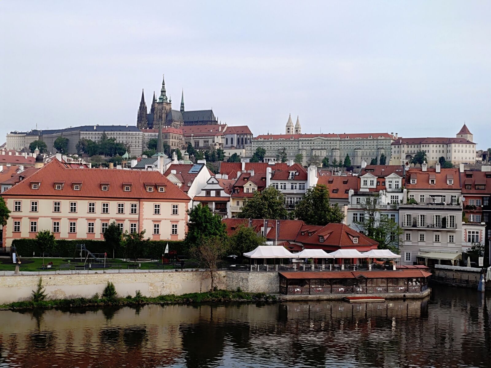 ASUS I01WD sample photo. Prague, castle, city photography