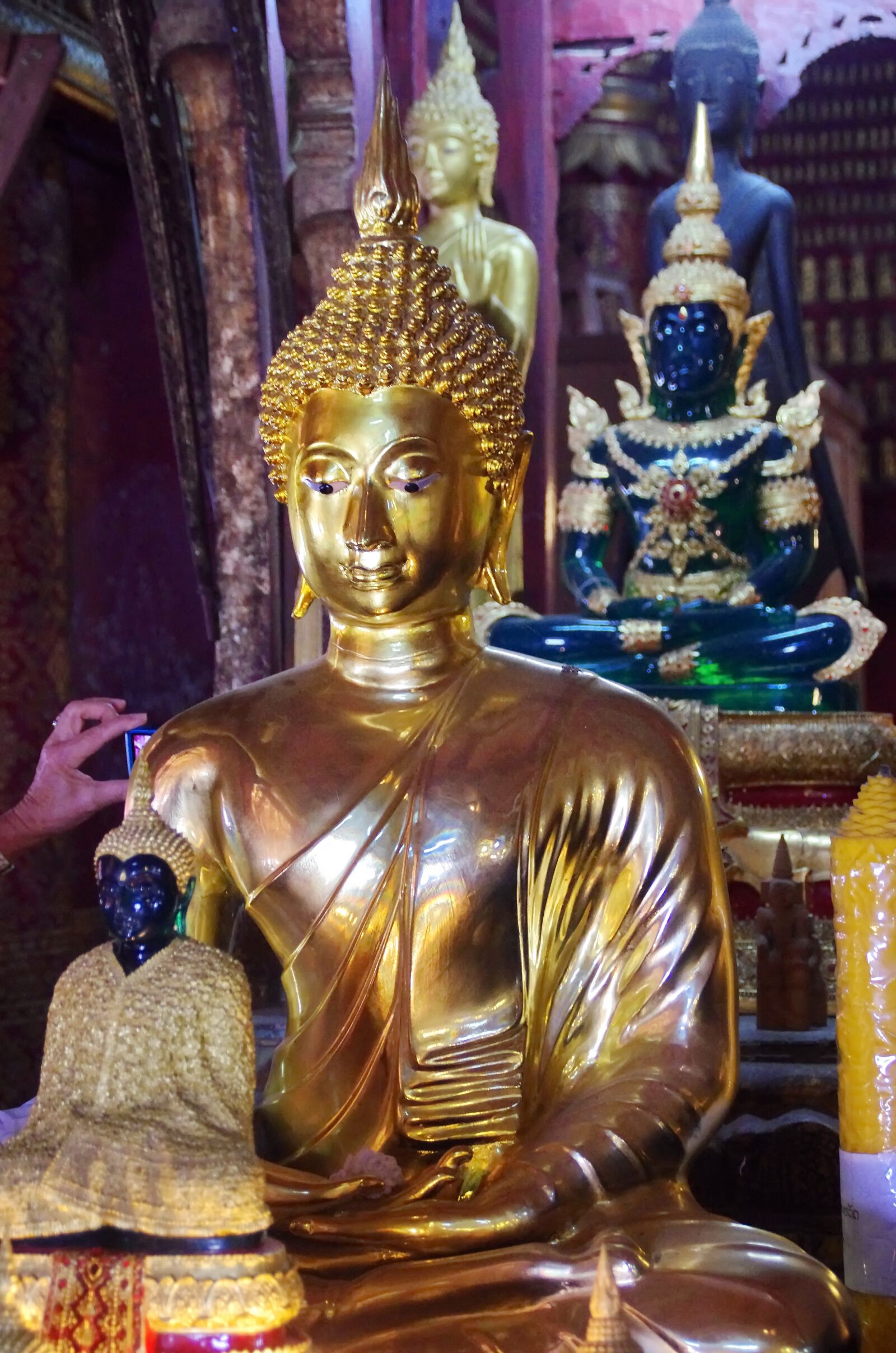 Pentax K-5 sample photo. Laos, luang prabang, temple photography