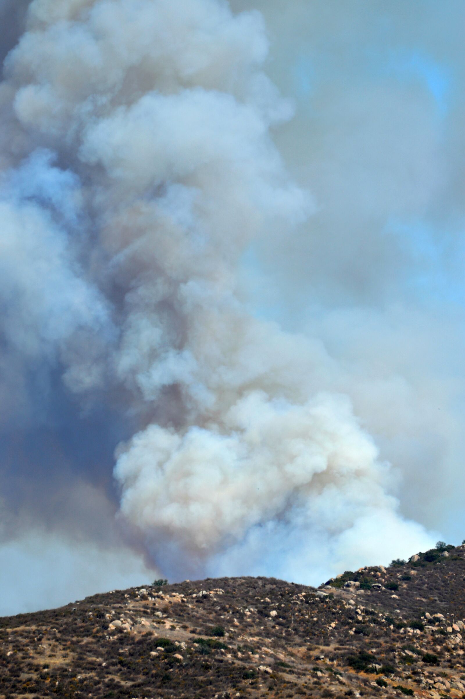 Nikon D3200 sample photo. Wildfire, smoke, heat photography