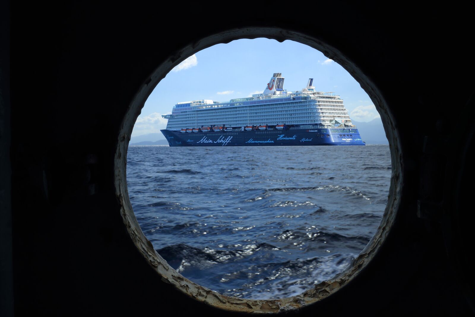 Canon EOS 700D (EOS Rebel T5i / EOS Kiss X7i) sample photo. My ship, cruise, porthole photography