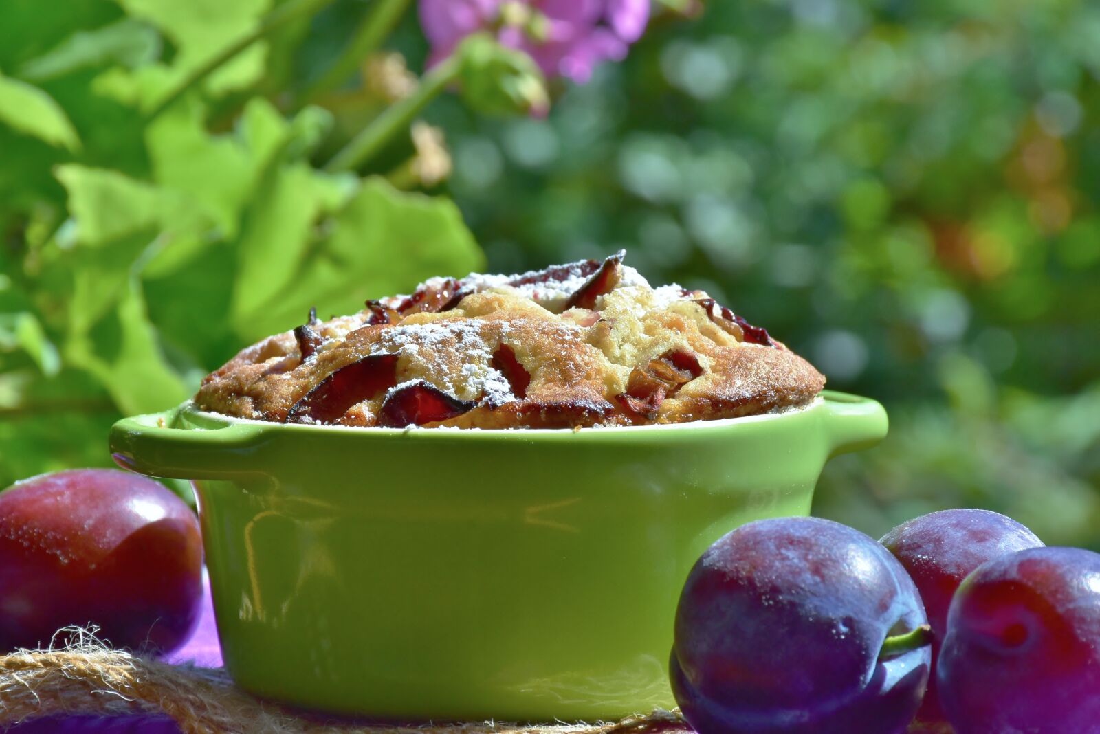 Nikon D7200 sample photo. Cake, plum cake, pie photography