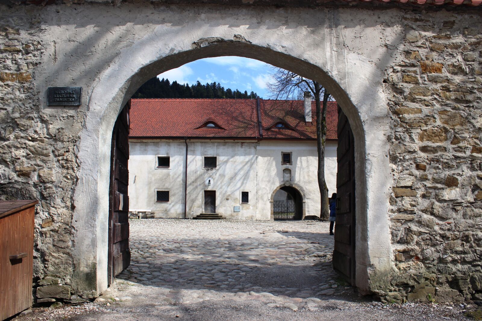 Canon EOS 600D (Rebel EOS T3i / EOS Kiss X5) sample photo. Red monastery, pieniny, slovakia photography