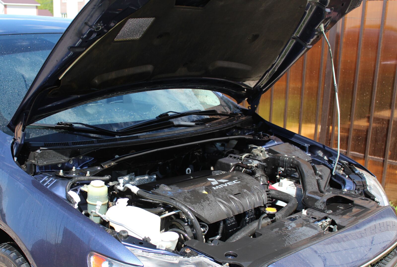 Canon EOS 650D (EOS Rebel T4i / EOS Kiss X6i) sample photo. Motor, metal, vehicle photography