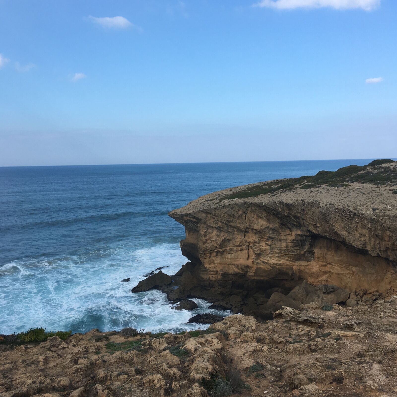 iPhone SE back camera 4.15mm f/2.2 sample photo. Rock, portugal, algarve photography