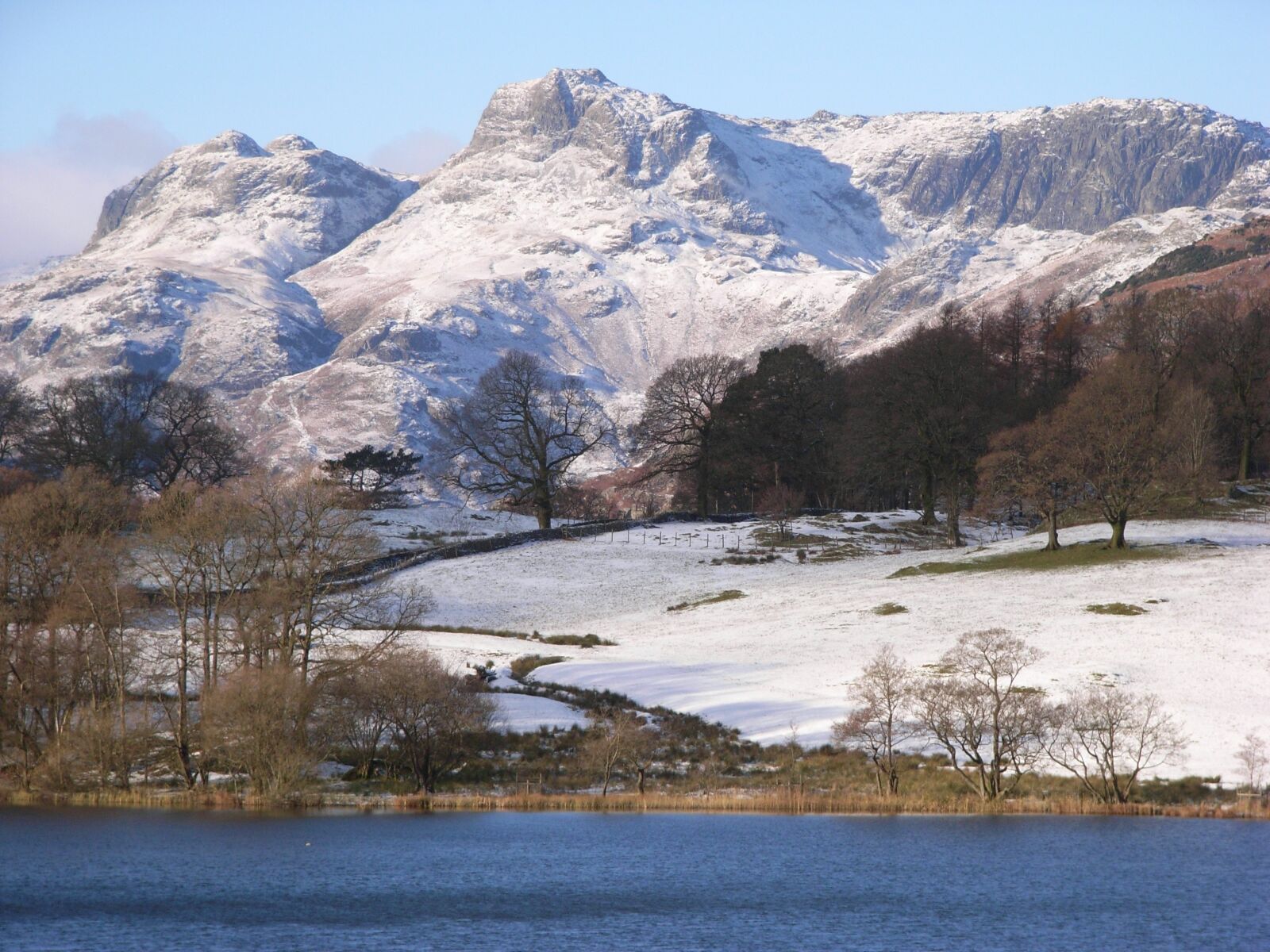 Ricoh Caplio R5 sample photo. Hills, snow, scenic photography