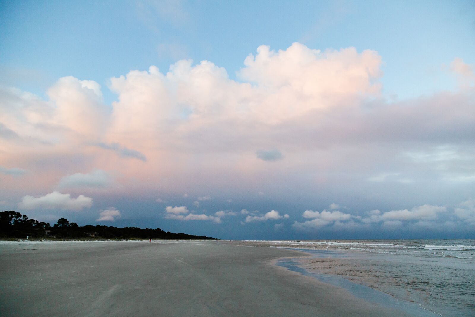 Canon EOS 6D + Canon EF 24-105mm F4L IS USM sample photo. Beach, cloud, hilton head photography