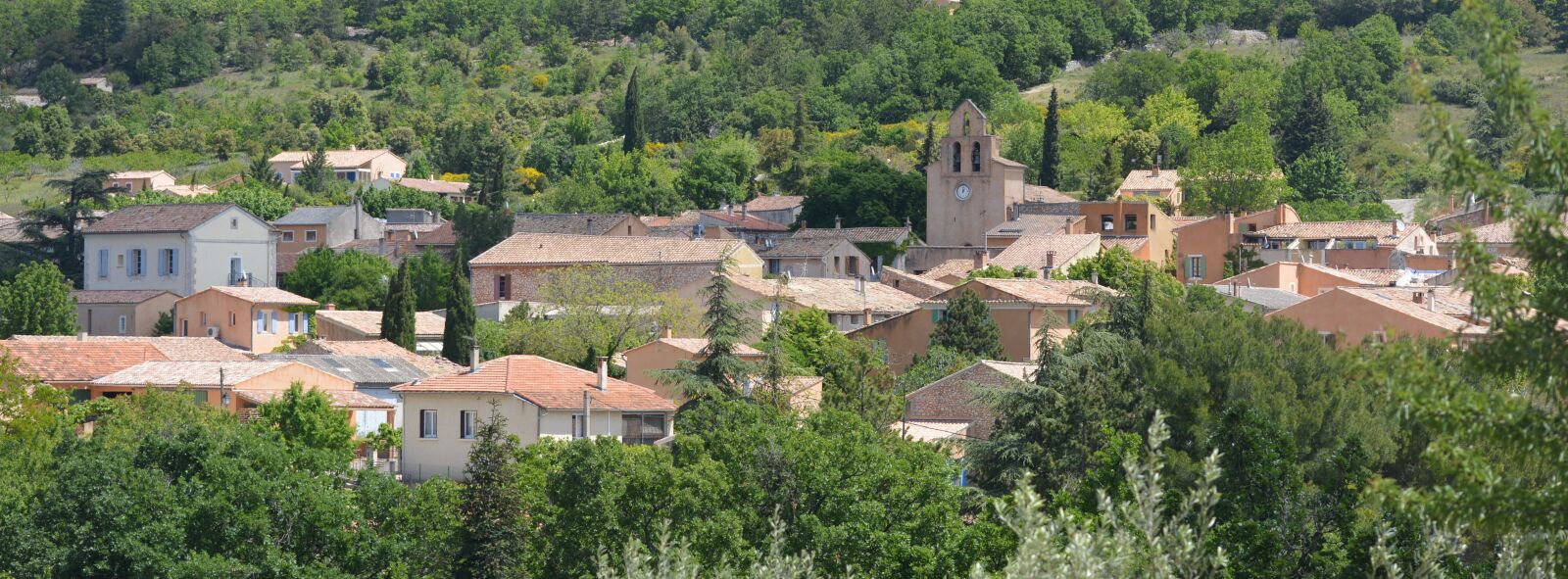 Nikon D5200 sample photo. Flassan, village, vaucluse photography