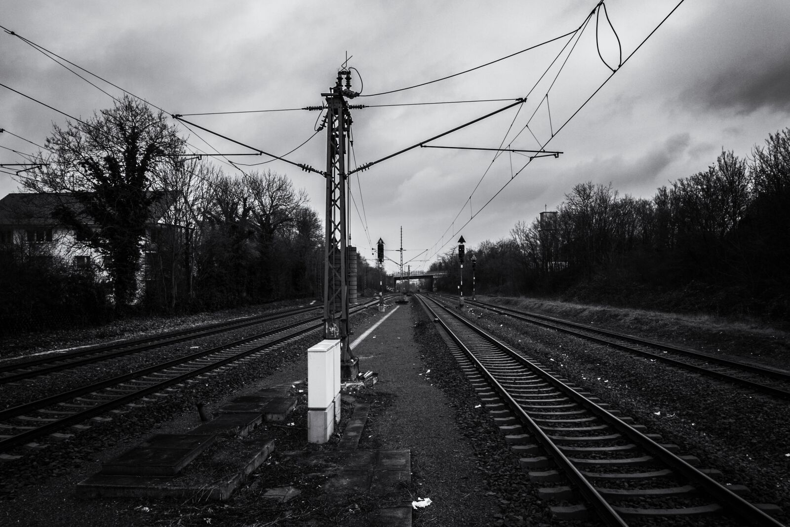 Panasonic Lumix DMC-LX7 sample photo. Rails, gleise, monochrome photography