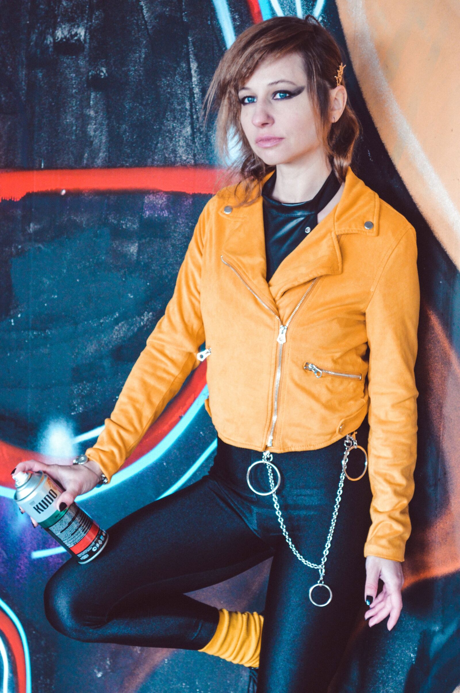Nikon D3200 sample photo. Graffiti, girl, vandal photography