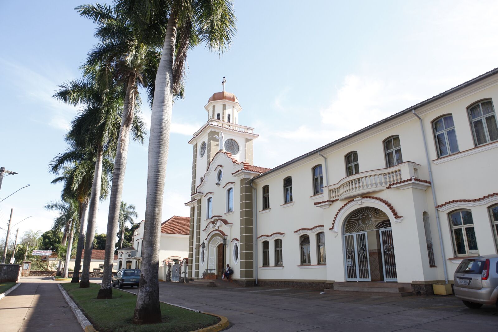 Canon EOS 5D Mark II sample photo. Church, catholic, palm tree photography