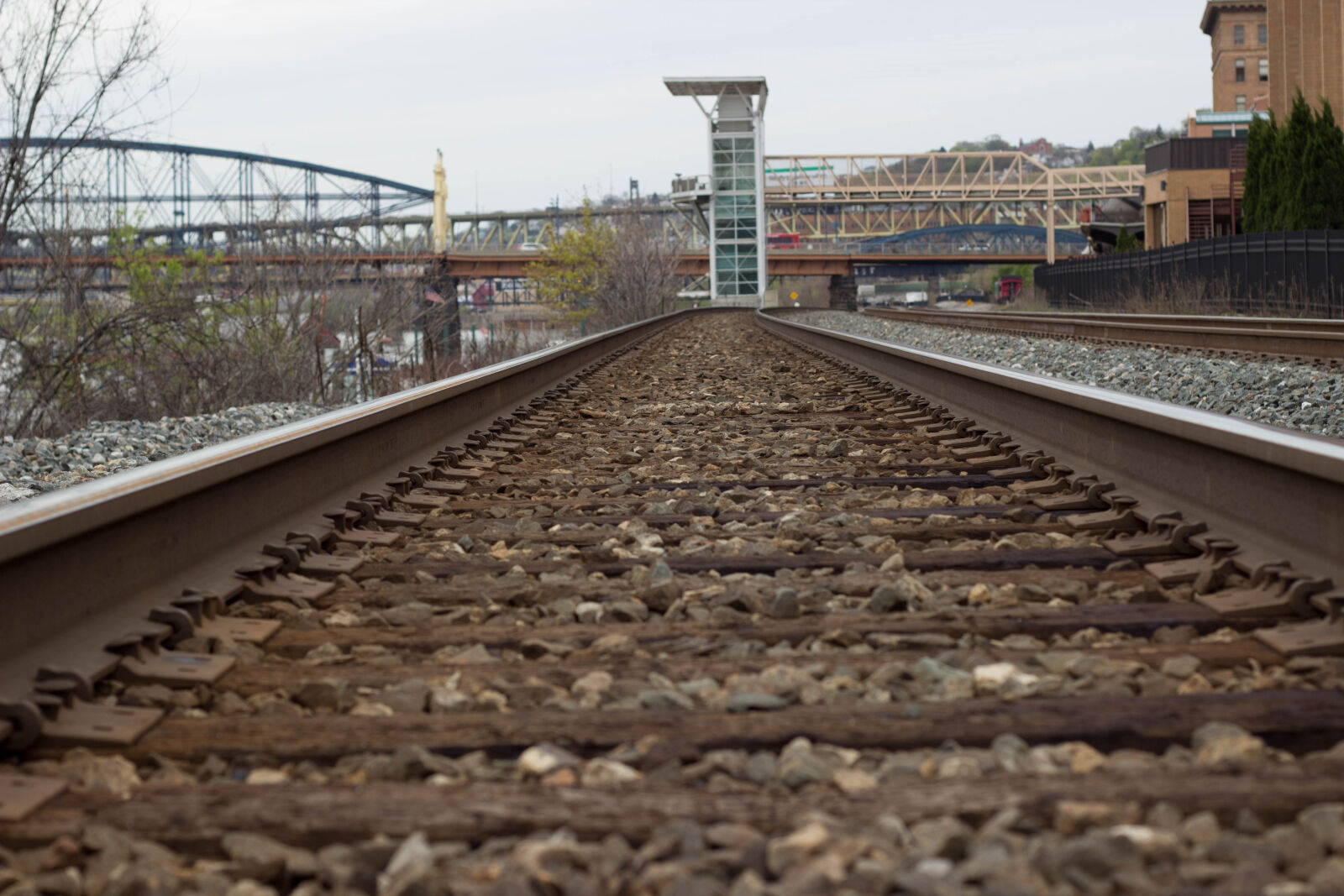 Canon EF 50mm F1.8 II sample photo. Nicolas, desarno, pittsburgh, train photography