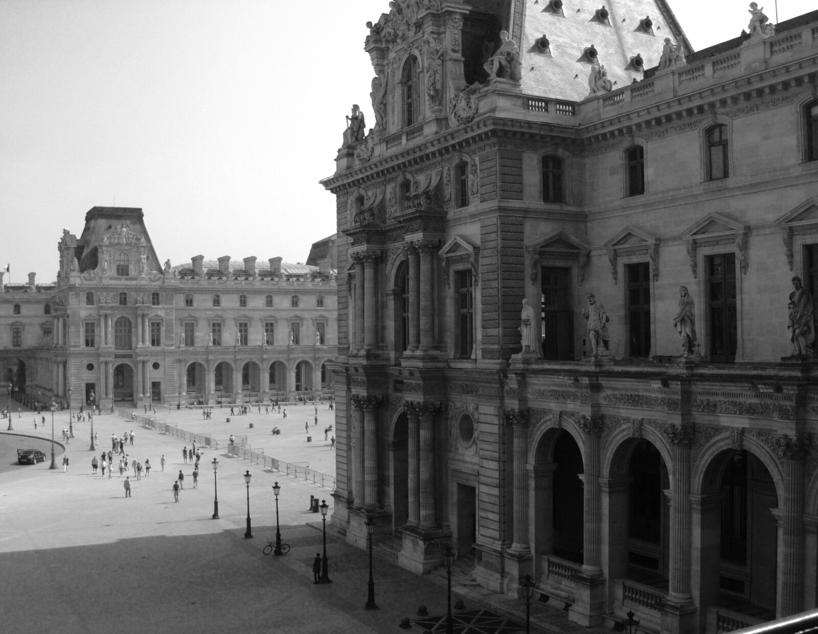Nikon E5200 sample photo. Louvre, paris, black and photography